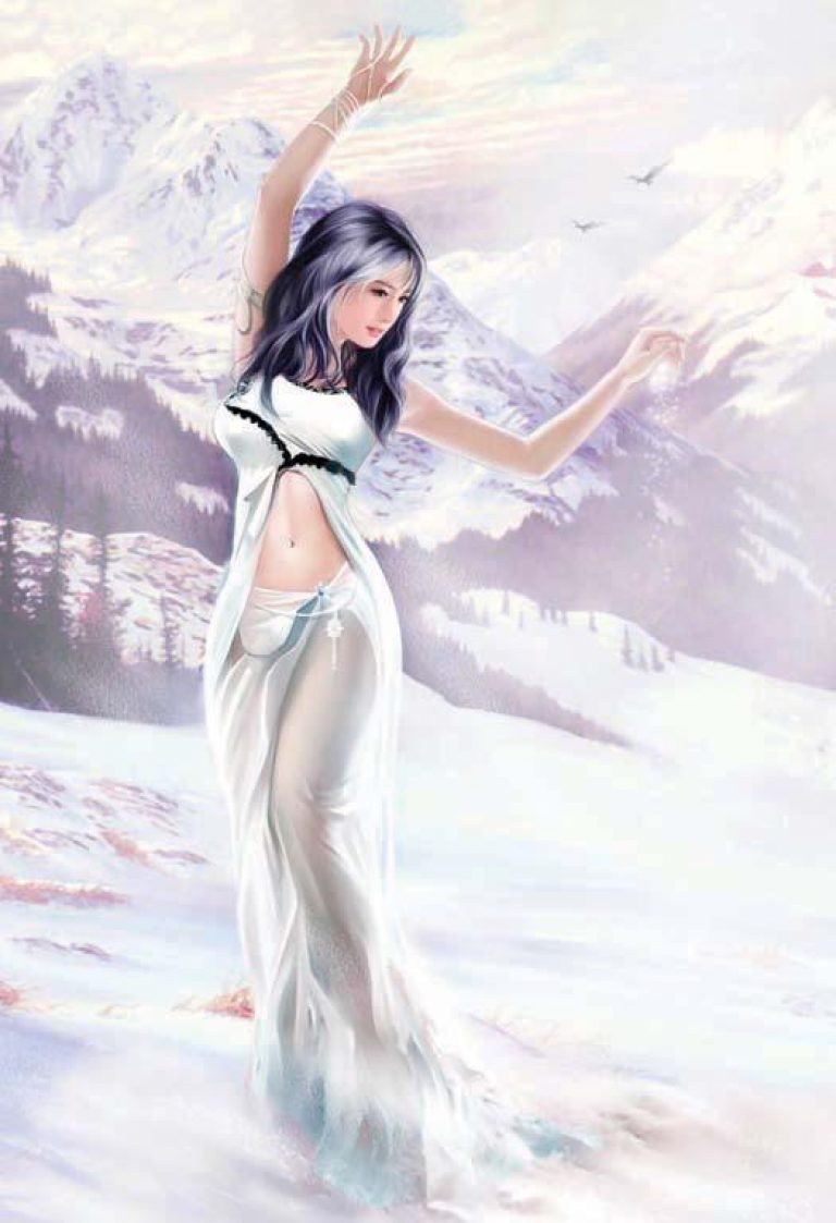 Богиня брюнетка в белом