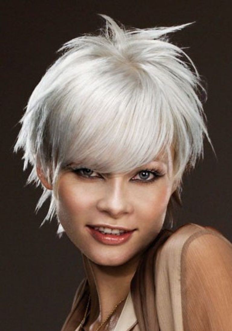 Платиновый блонд фото короткие волосы с темными корнями на короткие волосы