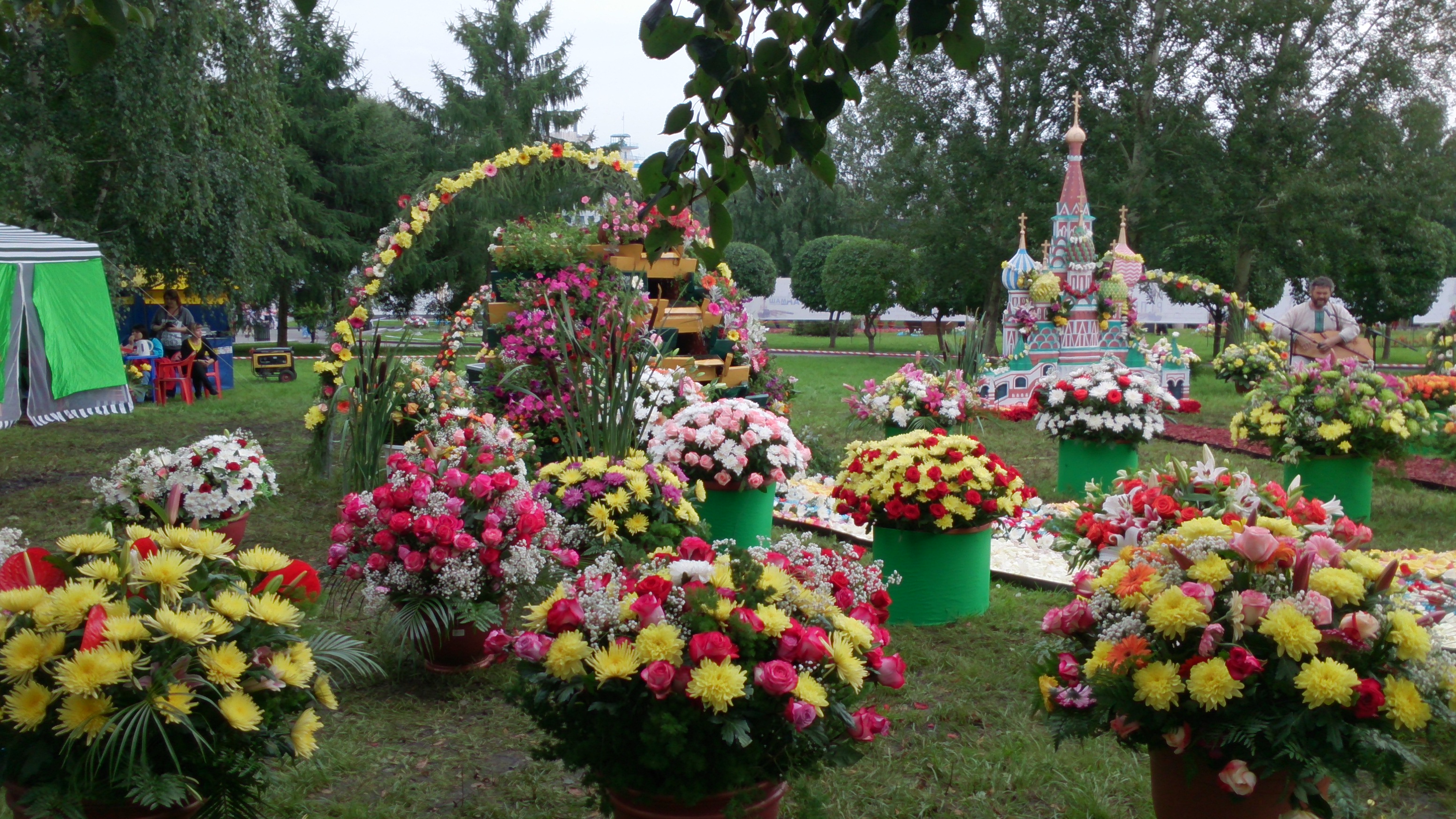 Цветы валуйки. Выставка цветов. Vistovka tsvetov. Выставка цветочных композиций. Праздник цветов в городах.