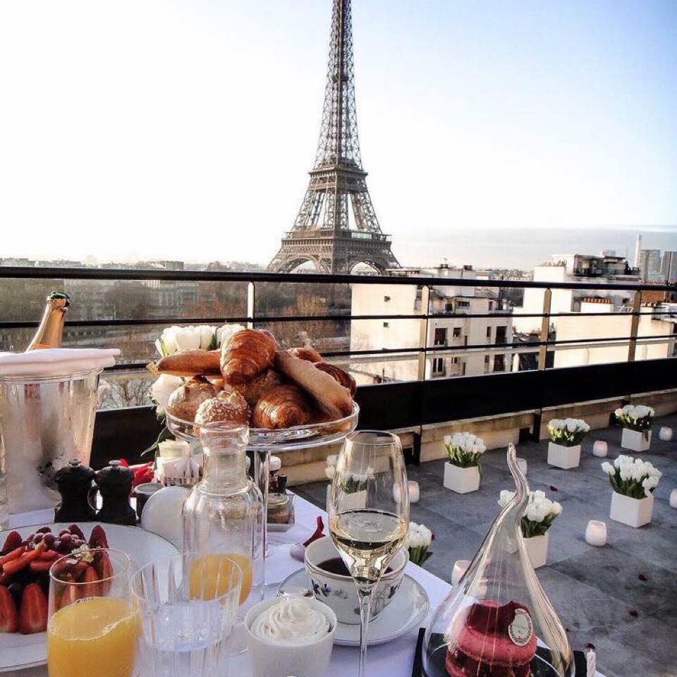 Париж кафе Эйфелева башня