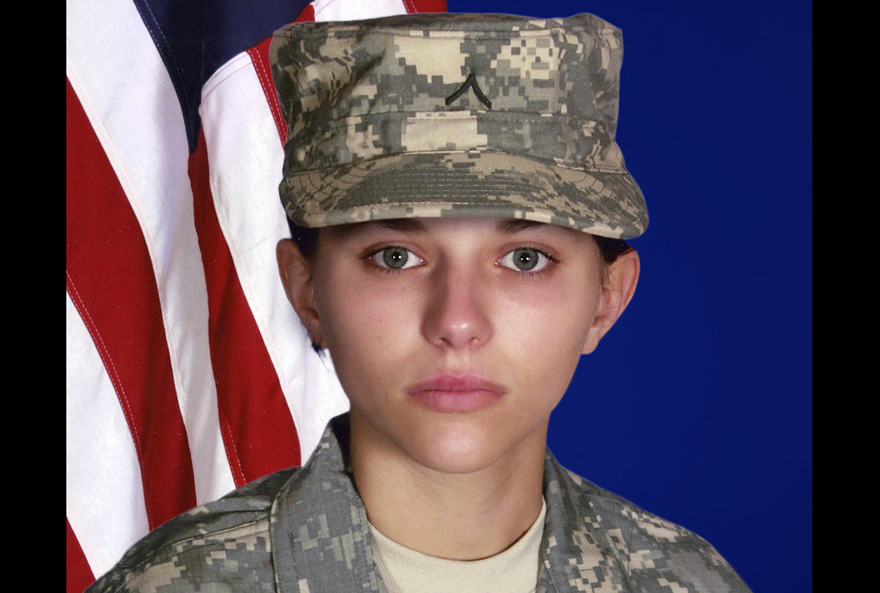 Американская военная девушка. Катерина Кейт солдат США. Женщины в американской армии. Девушки армии США В Афганистане. Афганские женщины военные.