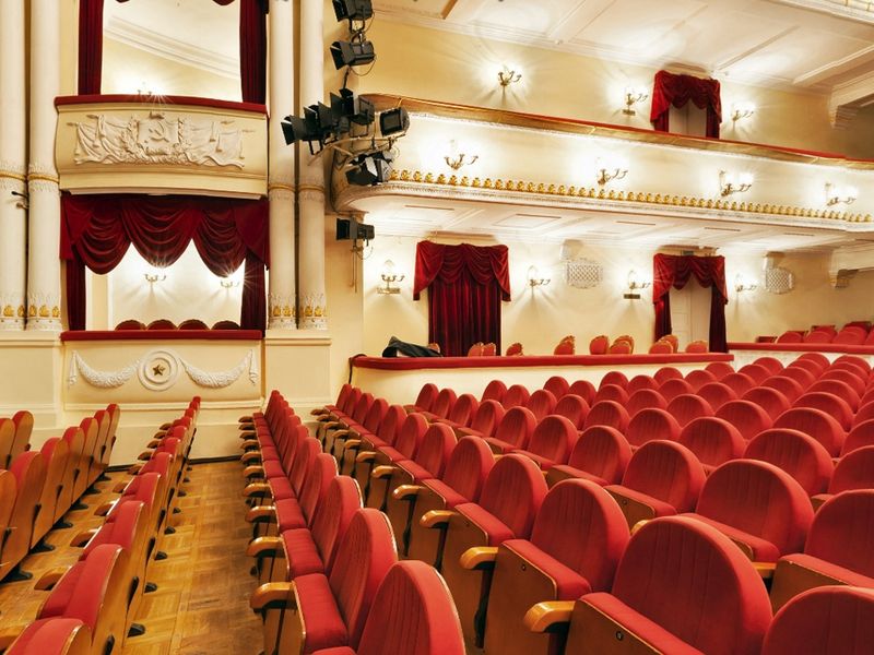 Театр на пушкинской