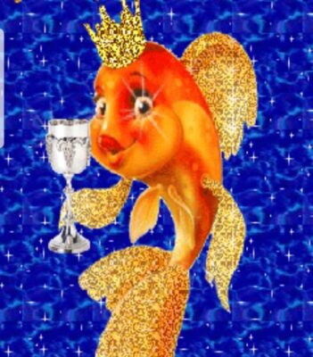 Открытка с золотой рыбкой. Золотая рыбка. С днём рождения Золотая рыбка. Открытка с днём рождения с золотой рыбкой.